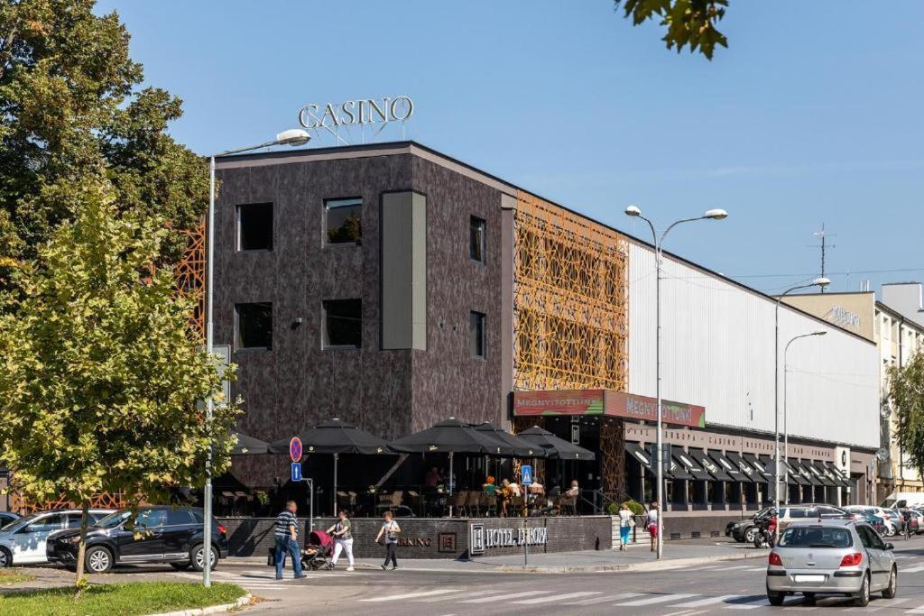 Apartmán Anna Komárno Exterior foto